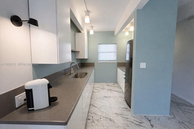 Photo - 1840 Jefferson Ave Unit 302