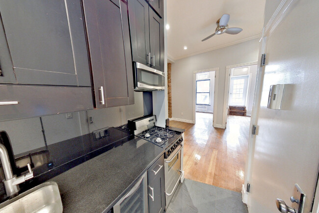 Photo - 424 W 51st St Apartment Unit 2