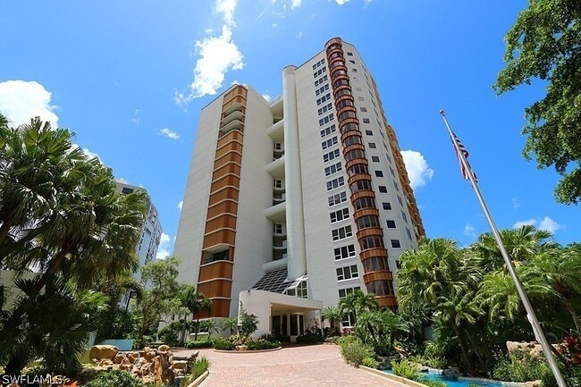 Building Photo - 4251 Gulf Shore Blvd N Unit 17A