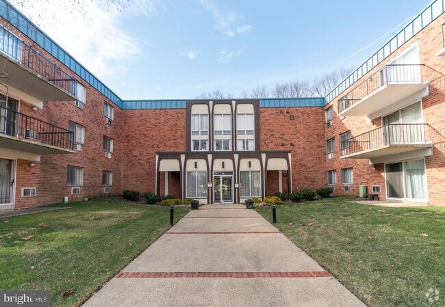 Building Photo - 120 N Bethlehem Pike Unit 309A Rental