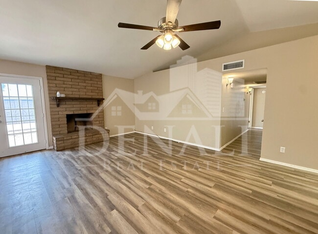 Photo - 10921 W Sells Dr