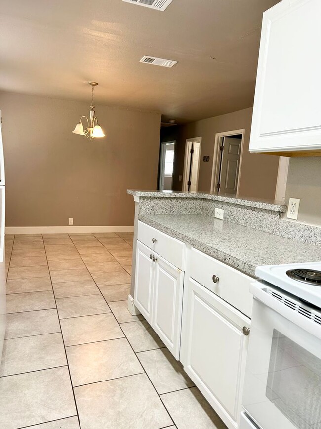 Photo - Cozy Home located in the heart of Burleson
