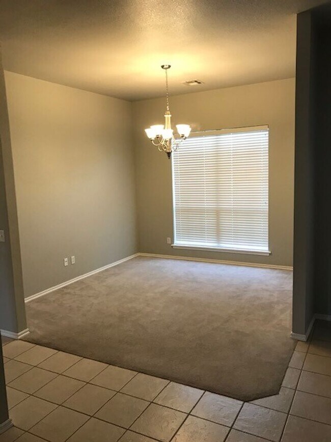 Photo - AVAILABLE FOR SUMMER/FALL. 3 Bedroom home ...