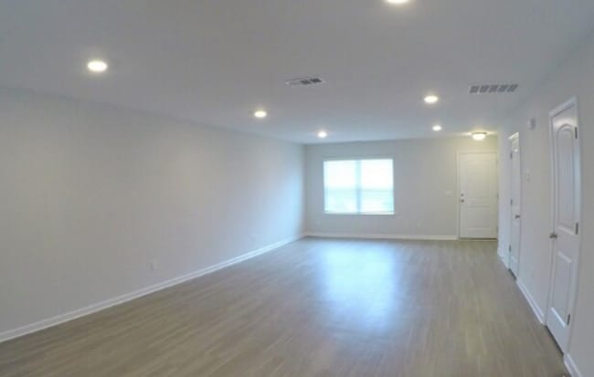 Photo - 31 SAW Unit 31 SAW