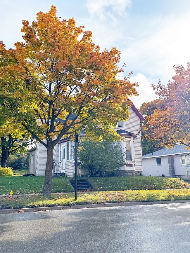 Photo - 1115 Emmet St