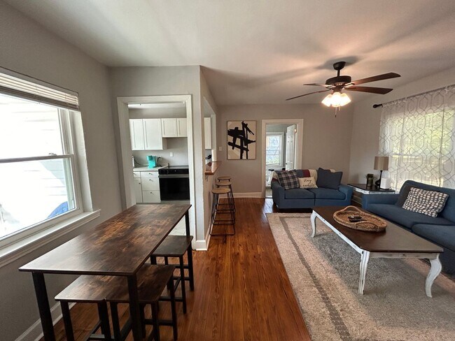 Photo - Fully updated 2/1 with Flex Room near FSU ...