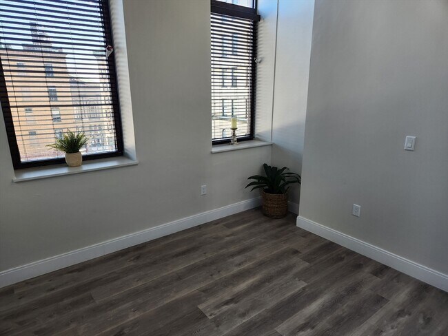 Photo - 13 Sudbury St Unidad 205