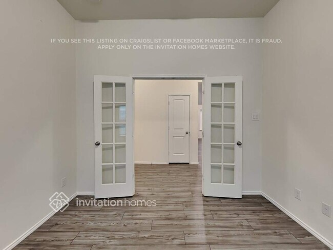 Photo - 1800 Alamandine Ave