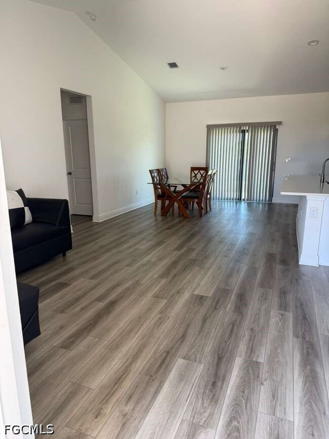 Photo - 3125 Kanek Cir