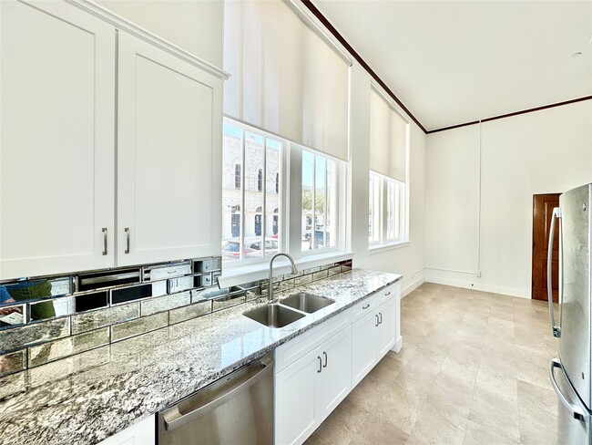 Photo - 2102 Mechanic St Unit 102