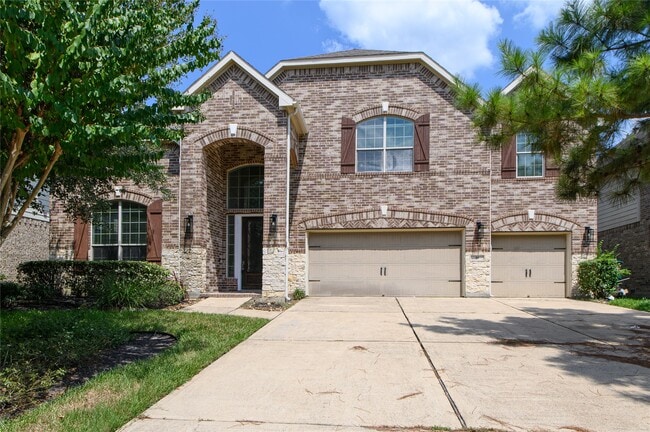 Photo - 18 Prism Point Place House