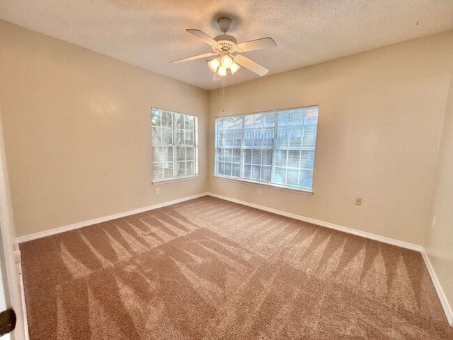 Photo - 189 Wildflower Ln