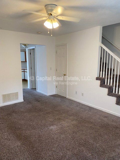 Photo - 106 Autumn Pine Dr Unit 3
