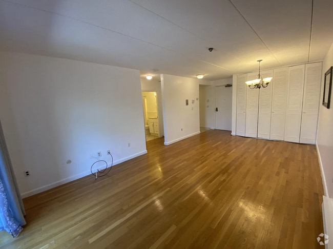 Building Photo - 179 Presidents Ln Unit 4M Rental