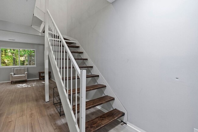 Photo - MINUTES to UNC!! 2 Bed 2.5 Bath Townhome - FURNISHED!  $500 Move in Incentive! Unit A9