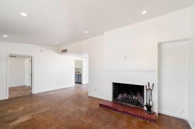 Photo - Waverly Unidad Waverly  1