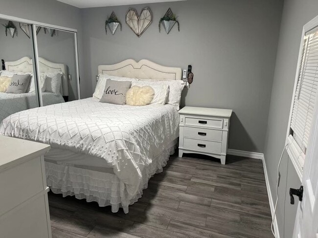 Photo - 919 Sam Houston St