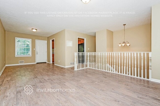 Photo - 1367 Classic Dr NE