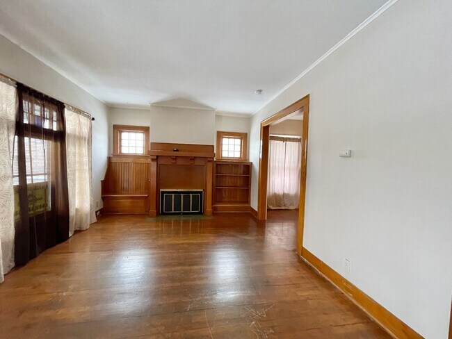 Photo - 1186-1186 W 8th St Unit 1184- UP