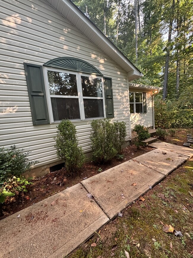 Photo - 198 Valley St