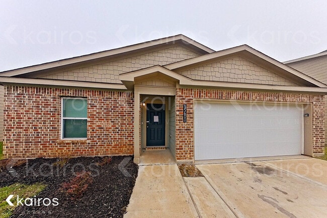 Building Photo - 15601 Briar Forest Dr