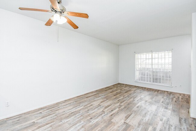 Photo - 2626 Holly Hall St Unit 307