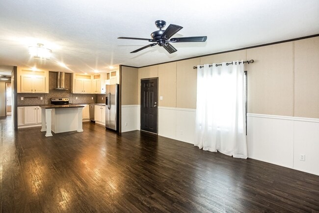 Photo - 106 Barkley Ln