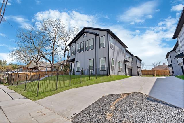 Photo - 308 E 7th St