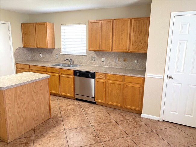 Photo - 15106 Western Skies Dr