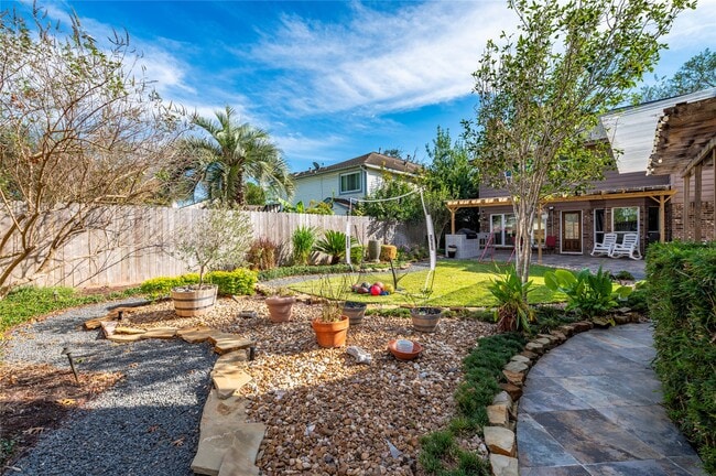 Photo - 603 Chedworth Dr