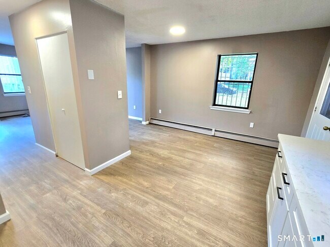 Photo - 274 Bellevue St