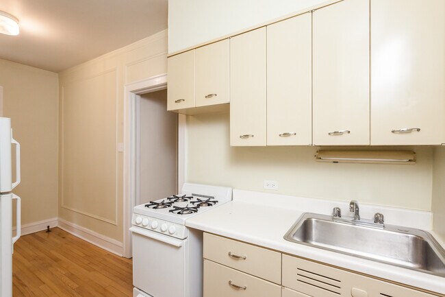 Photo - 2328 N Lincoln Park W Unit 1A