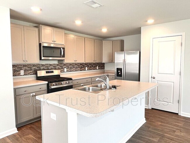 Photo - 129 Spencer Cir