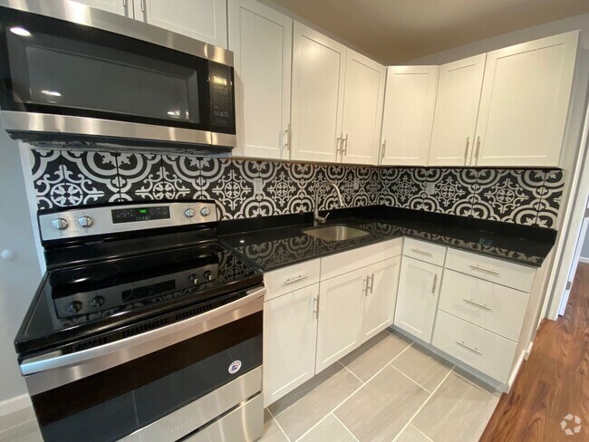 Building Photo - 383 Liberty St Unit 3 Rental