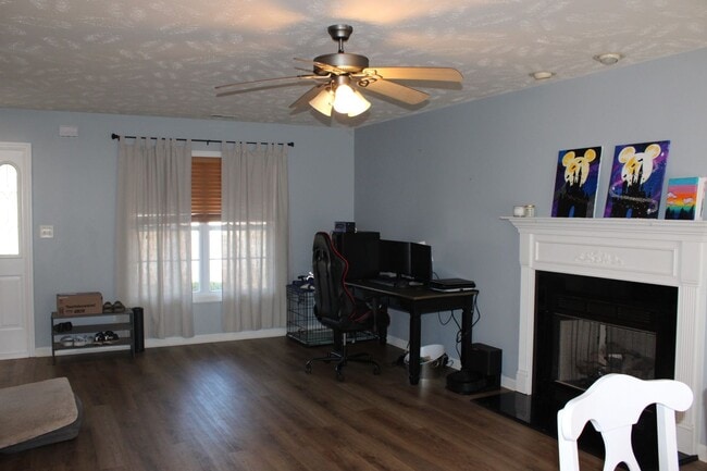 Photo - Beautiful Home in Hubert