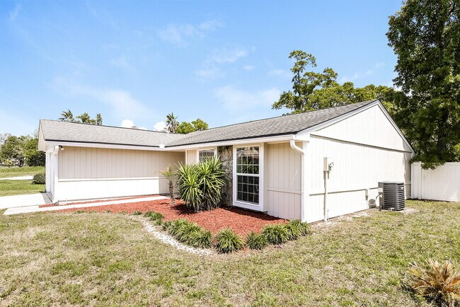 Photo - 3013 Hampstead Dr