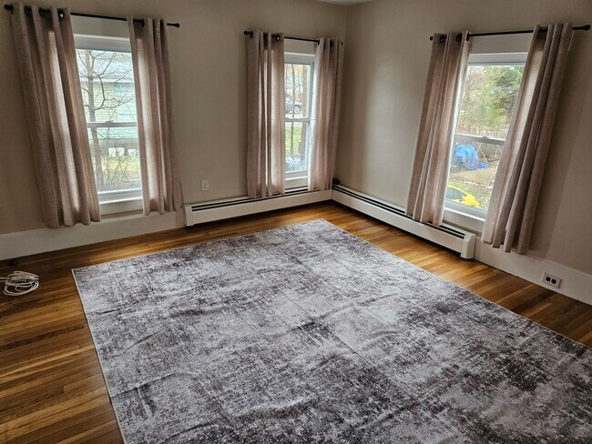 Bedroom - 7 Arlington St Unit 6