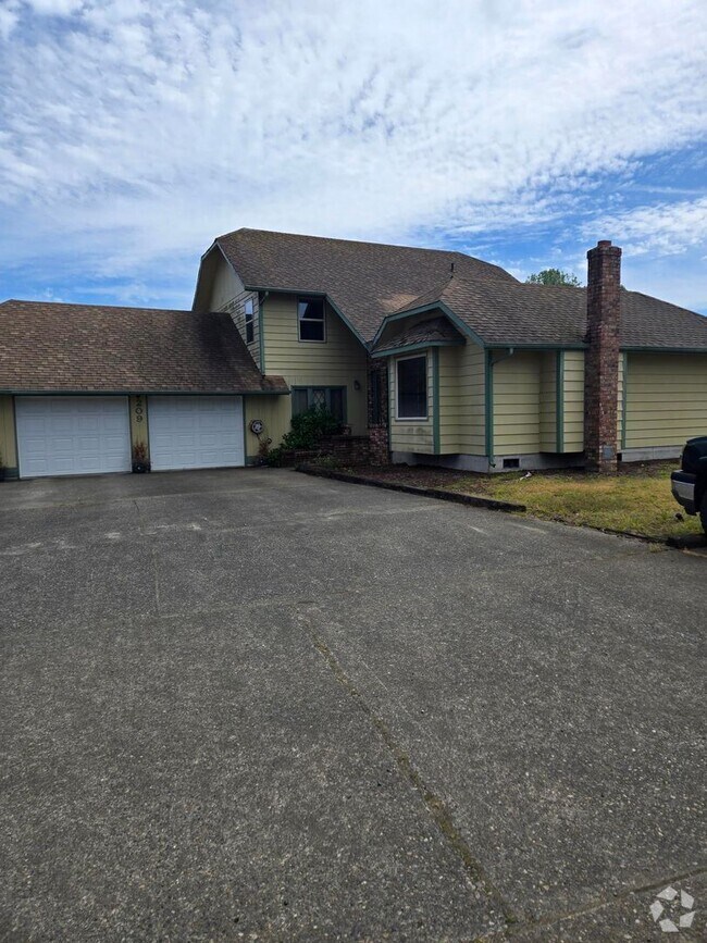 Building Photo - STATUS:  AVAILABLE  | R325B | $2395 Rental