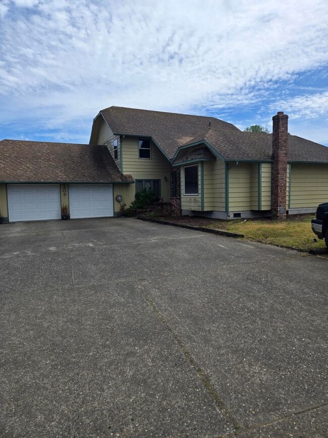 Building Photo - STATUS: AVAILABLE | R325B | $2395 Rental