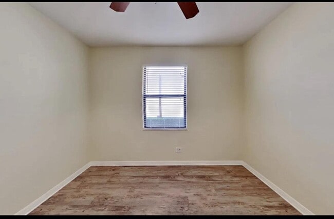 Photo - 20350 Chestnut Grove Dr