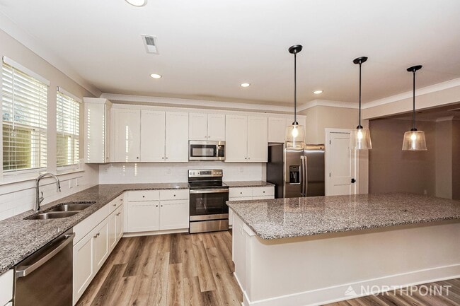 Photo - 114 Glencoe Ln