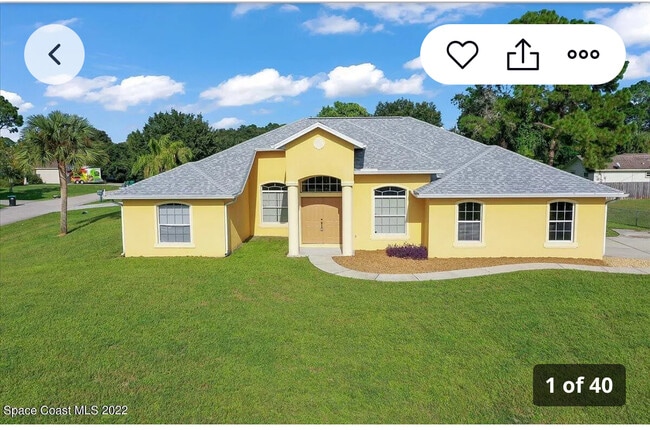 Photo - 525 Justine Ave NW