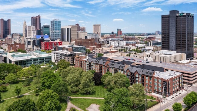 Building Photo - Residences at Topiary Park Rental