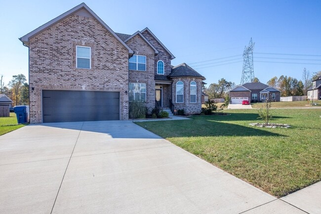 Photo - Huge 4 bd 3 ba Sango Go!