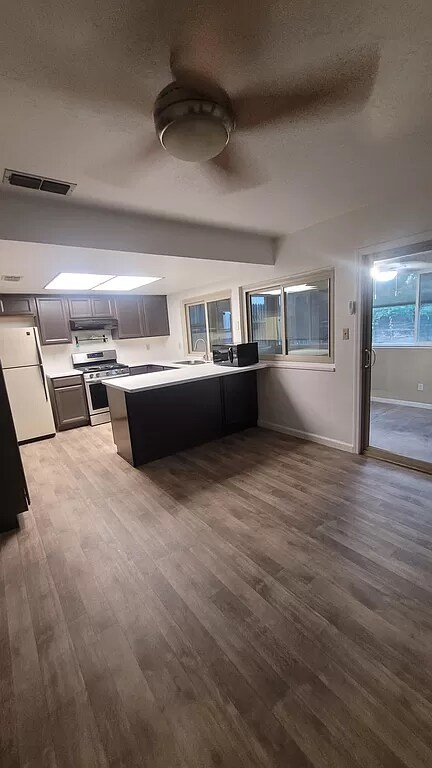 Photo - 7052 Westchester Way