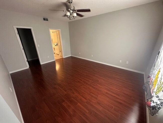 Photo - 12550 Castlemain Trail