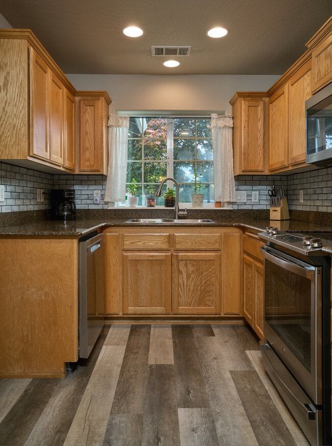 Photo - 2507 Agate Meadows