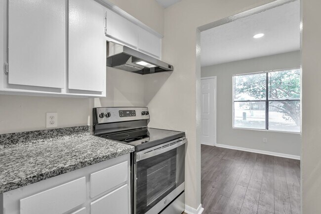 Photo - Woodcreek Apartments