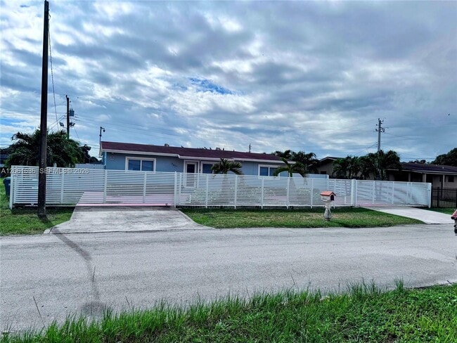 Photo - 3870 NW 177th St
