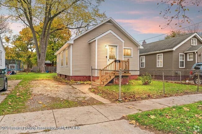 Building Photo - 629 S Foster Ave Rental